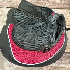 Yudodo Comfy Paws Pet Sling Carrier - Black and Pink